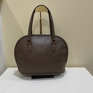 Vintage Coach Elegant Taupe Brown Leather Handbag